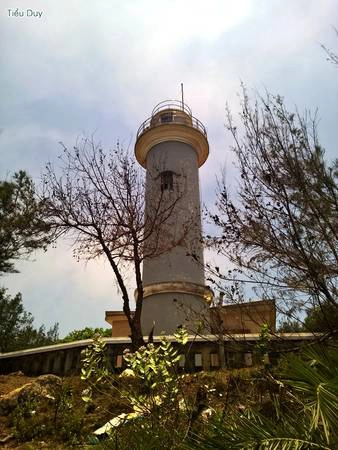 Hải đăng Hòn Nước. Ảnh: Tiểu Duy Hải đăng Hòn Nước. Ảnh: Tiểu Duy