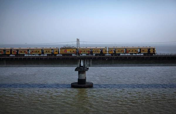 Tuyến tàu chạy nhanh nhất là New Delhi - Bhopal Shatabdi với vận tốc 93 dặm trên giờ. Ảnh: Danish Siddiqui/Reuters