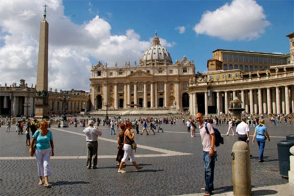 Không thể bỏ qua Vatican. Không thể bỏ qua Vatican.
