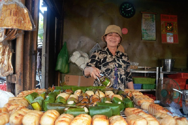 Vỉ nướng lúc nào cũng đầy ắp. Ảnh: Phong Vinh. Vỉ nướng lúc nào cũng đầy ắp. Ảnh: Phong Vinh.