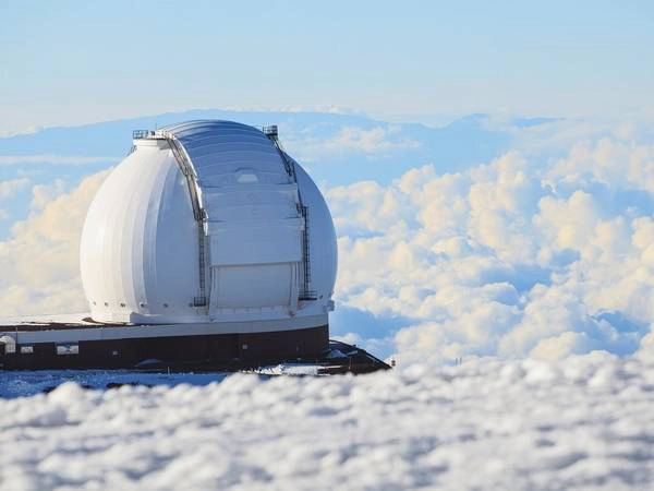 Mauna Kea, Hawaii: Nằm ở độ cao 4.206 m so với bãi biển Hilo, đỉnh Mauna Kea hùng vĩ hoàn toàn không dành cho những người yếu tim. Mauna Kea, Hawaii: Nằm ở độ cao 4.206 m so với bãi biển Hilo, đỉnh Mauna Kea hùng vĩ hoàn toàn không dành cho những người yếu tim.