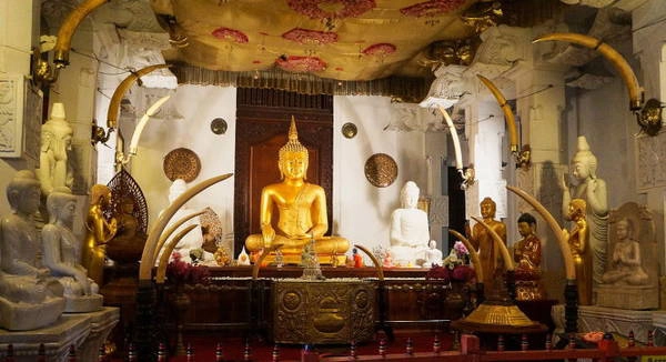 Tượng Phật trong Phật Nha Tự - Ảnh: wiki Tượng Phật trong Phật Nha Tự - Ảnh: wiki
