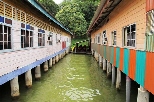 Ngôi làng trên nước Water Village