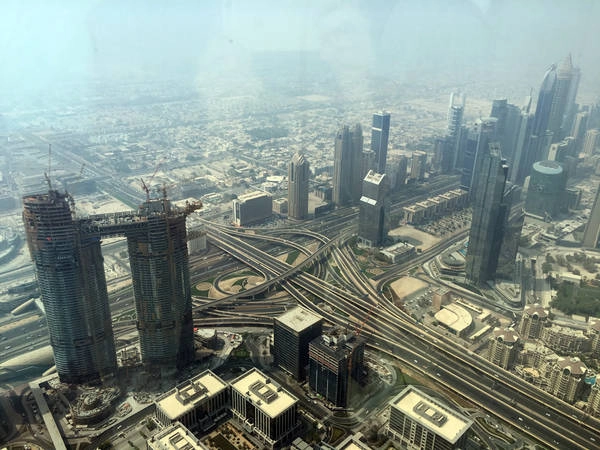 Dubai không chỉ là thành phố du lịch, thương mại nổi tiếng thế giới mà còn có kiến trúc độc đáo, đẹp mắt, kết hợp hài hòa giữa phương Đông và phương Tây. Nguyễn Thị Phương Thúy (sinh năm 1995) đã may mắn được tận mắt chứng kiến và trải qua nhiều cung bậc cảm xúc trong chuyến du lịch 5 ngày 4 đêm tại Dubai.