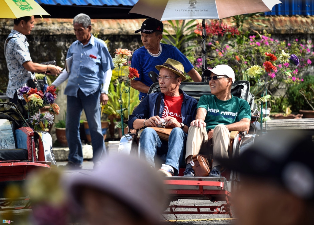 treo-minh-tren-khong-tham-bao-tang-ngam-dao-buom-o-penang-ivivu-10