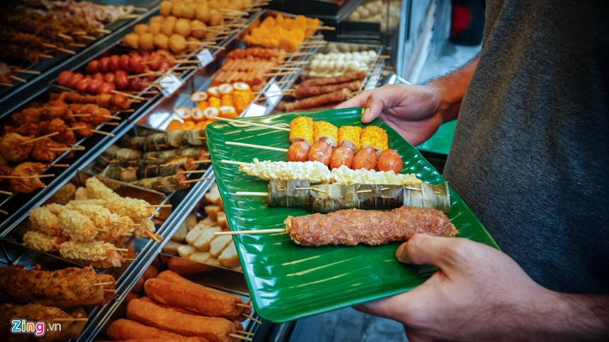 treo-minh-tren-khong-tham-bao-tang-ngam-dao-buom-o-penang-ivivu-17