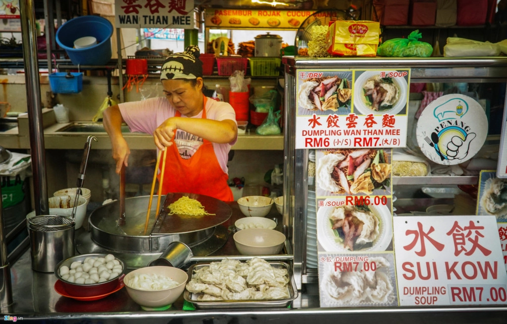 treo-minh-tren-khong-tham-bao-tang-ngam-dao-buom-o-penang-ivivu-18