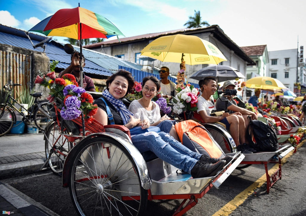 treo-minh-tren-khong-tham-bao-tang-ngam-dao-buom-o-penang-ivivu-7