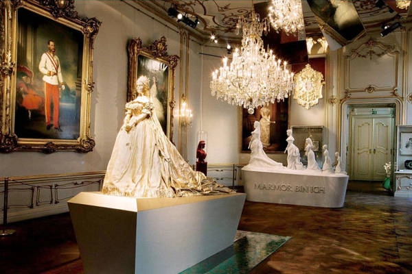 Bảo tàng Sissi trong cung điện Habsburg - Ảnh: listrop