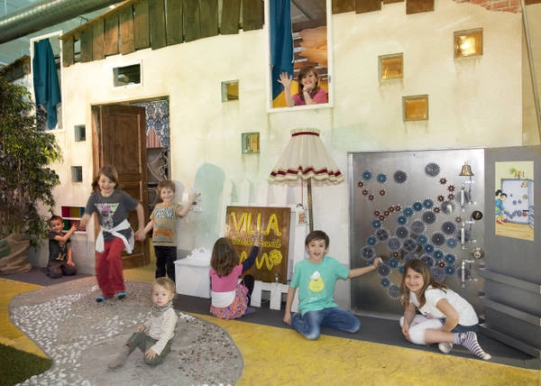 Trẻ em vui chơi ở Bảo tàng Zoom Kindermuseum - Ảnh: roteskreuz