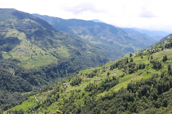 hanh-trinh-trekking-duong-nui-o-dat-nuoc-nepal-huyen-bi-ivivu-8