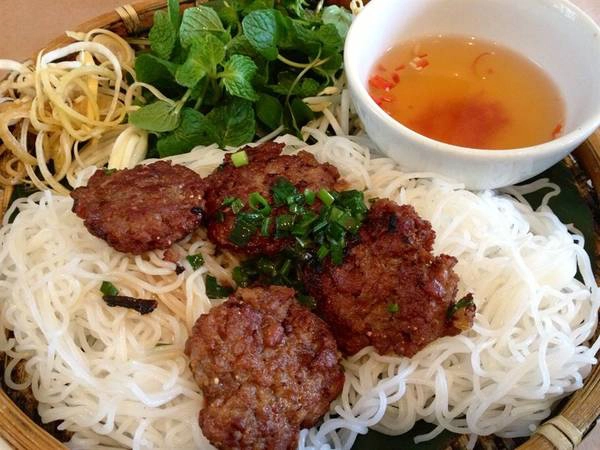 Am thuc mien Bac - Bún chả