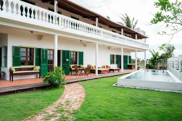 Heron House tọa lạc tại làng An Mỹ, phường Cẩm Châu, thành phố Hội An khá tách biệt với những khối nhà sầm uất của phố cổ, sẽ mang lại cho bạn bầu không khí vô cùng thư giãn. Heron House tọa lạc tại làng An Mỹ, phường Cẩm Châu, thành phố Hội An khá tách biệt với những khối nhà sầm uất của phố cổ, sẽ mang lại cho bạn bầu không khí vô cùng thư giãn.
