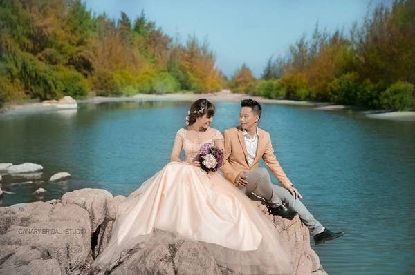 Điều đặc biệt ở biển Hồ Cốc không nơi nào có được là biển nằm gần Khu bảo tồn thiên nhiên rừng Bình Châu – Phước Bửu, nên cả không gian lẫn khí hậu ở đây vừa mang chút hơi biển, nhưng lại quyện với hương rừng tạo nên sự mát trong đến lạ. Điều đặc biệt ở biển Hồ Cốc không nơi nào có được là biển nằm gần Khu bảo tồn thiên nhiên rừng Bình Châu – Phước Bửu, nên cả không gian lẫn khí hậu ở đây vừa mang chút hơi biển, nhưng lại quyện với hương rừng tạo nên sự mát trong đến lạ.