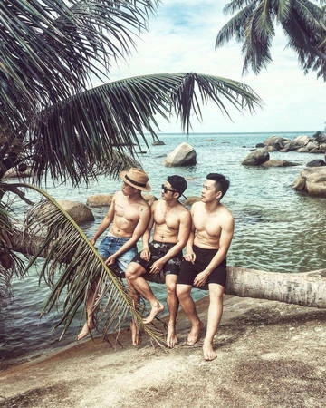 Những đứa bạn thân và mới thân Những đứa bạn thân và mới thân