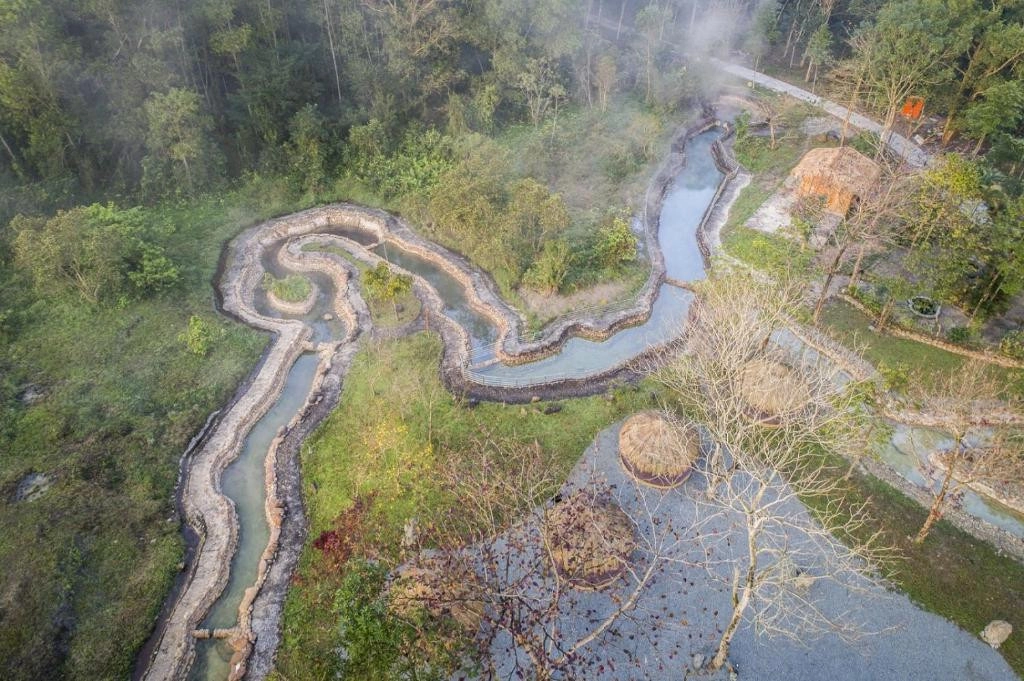 Suối khoáng nóng Alba Wellness.