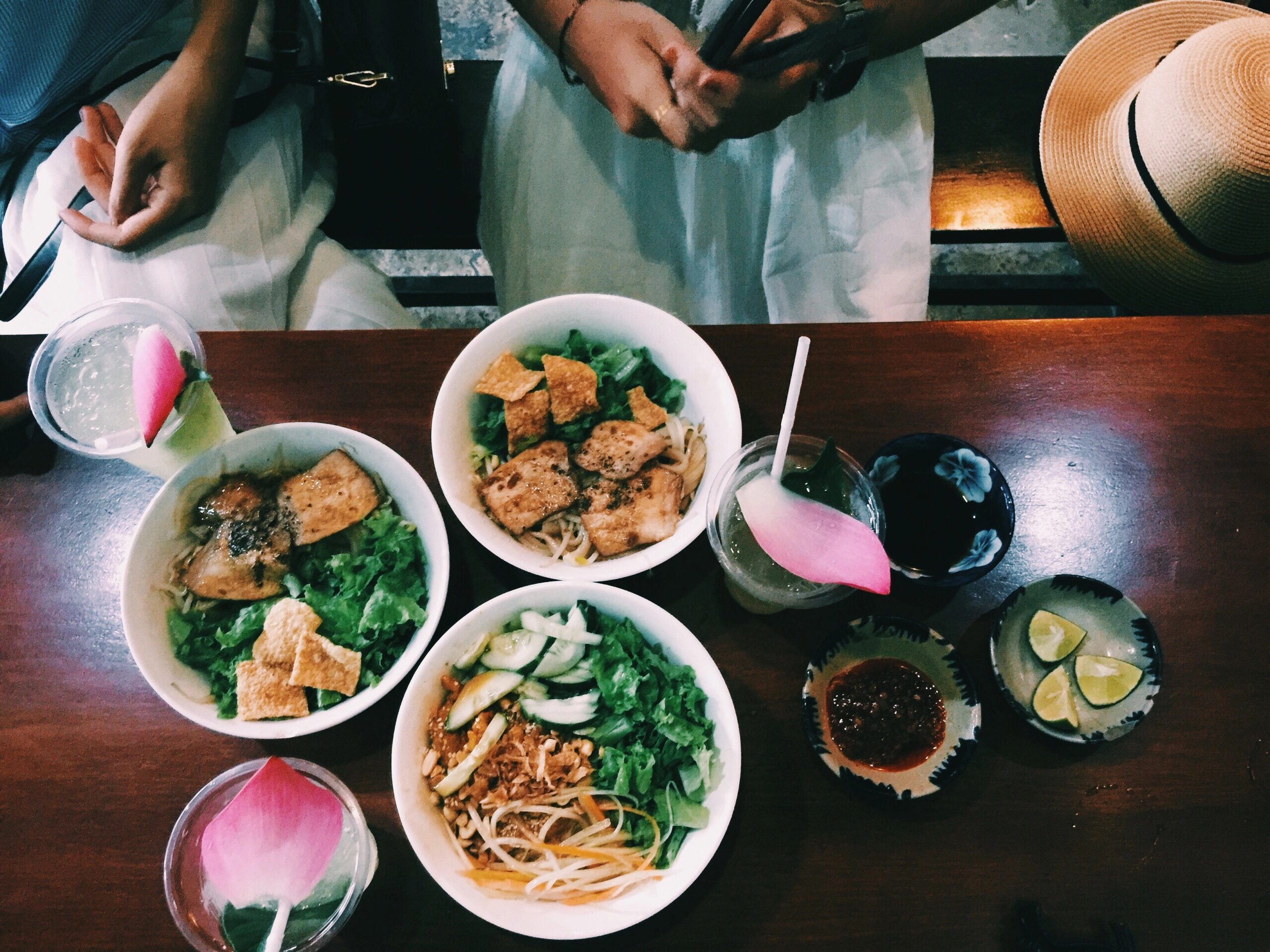 Cao lầu, mì Quảng Cao lầu, mì Quảng