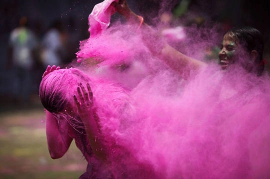 Lễ hội màu sắc Holi 11 - iVIVU.com