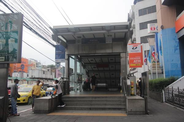 Một trạm tàu điện ngầm ở Bangkok. Ảnh: San San tau-dien-ngam-bangkok-ivivu-1