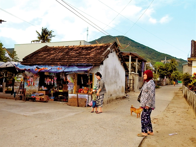 Làng chài biển Ninh Vân yên bình