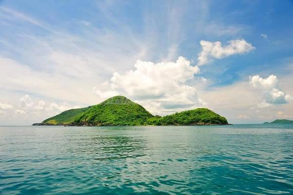 Quần đảo Bà Lụa hoang sơ, có sức quyến rũ đặc biệt đối với du khách. Ảnh: kay.vn Quần đảo Bà Lụa hoang sơ, có sức quyến rũ đặc biệt đối với du khách. Ảnh: kay.vn