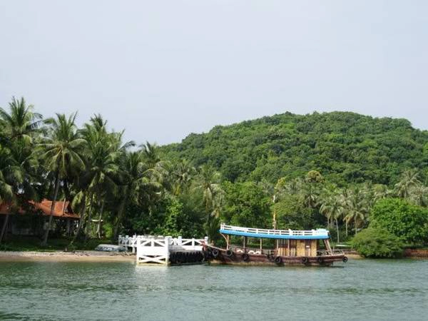 Khung cảnh hoang sơ quyến rũ. Ảnh: Phuot.vn Khung cảnh hoang sơ quyến rũ. Ảnh: Phuot.vn