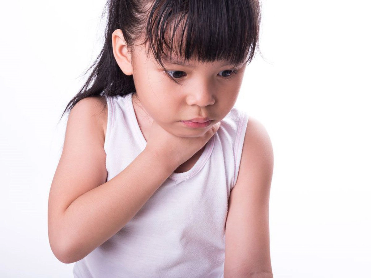 Trẻ hóc dị vật