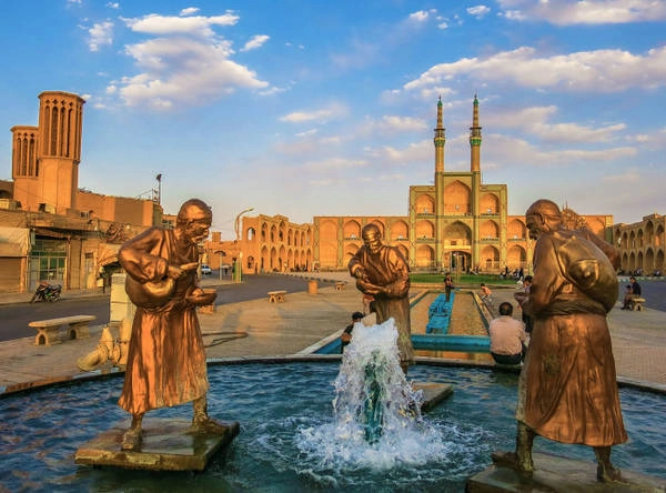 Quảng trường Amir Chakhmaq ở Yazd - Ảnh: wiki