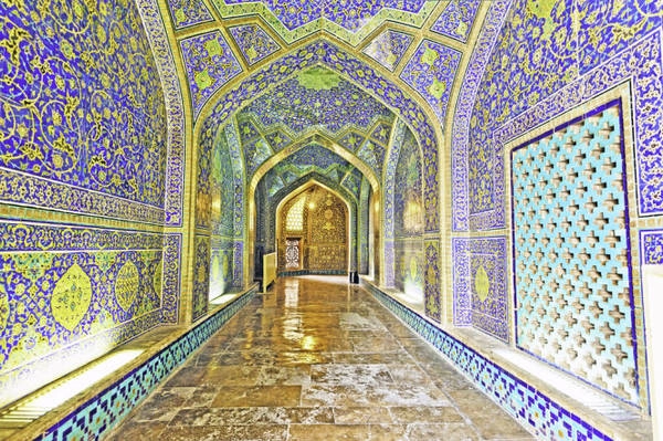 Bên trong đền thờ Sheikh Loftollah ở Isfahan - Ảnh: Shutterstock