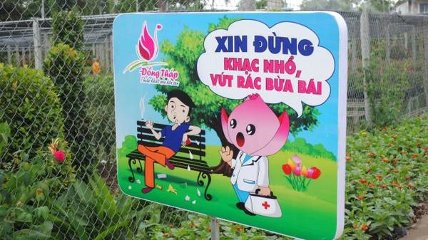  Biển quy tắc ứng xử trong du lịch tại làng hoa Sa Đéc - Ảnh: Thành Nhơn