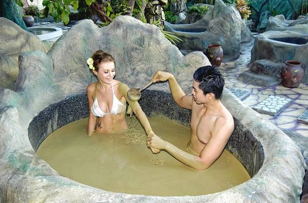 Có cả dịch vụ tắm bùn Có cả dịch vụ tắm bùn