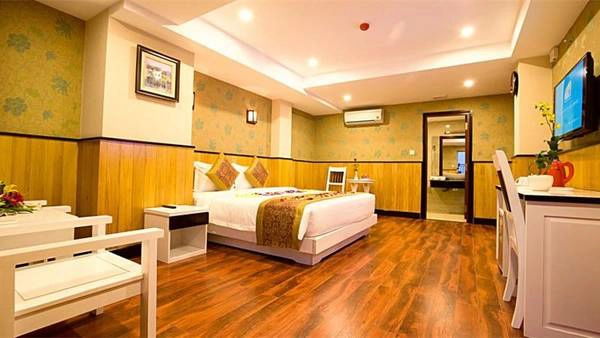 Phòng nghỉ khách sạn tiện nghi với rất nhiều lựa chọn thú vị dành cho bạn và gia đình. Ảnh: iVIVU.com Phòng nghỉ khách sạn tiện nghi với rất nhiều lựa chọn thú vị dành cho bạn và gia đình. Ảnh: iVIVU.com