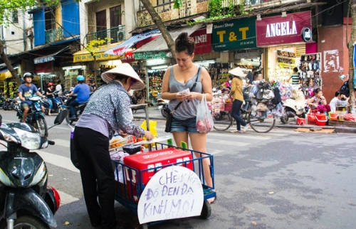 Sẵn sàng thử món ăn trên đường. Sẵn sàng thử món ăn trên đường.