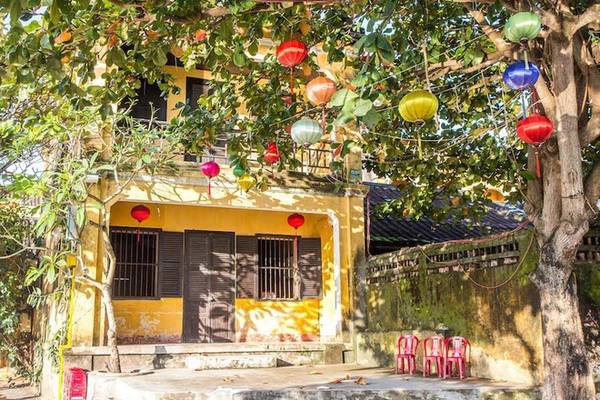 Hội An đem đến cho du khách cảm giác về một nơi huyền diệu. Sự thống nhất trong kiến trúc, hoa văn, màu sắc và vẻ đẹp lịch sử khiến Michael cảm thấy xúc động. Anh cũng được biết có 1.107 tòa nhà nằm trong danh sách di sản cần được bảo vệ. “Và tôi hiểu lý do tại sao khách du lịch lại yêu Hội An đến vậy”, Michael nói.