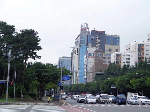 không gian thoáng đãng của thành phố. không gian thoáng đãng của thành phố.