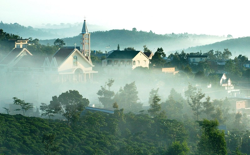 kham-pha-bao-loc-vien-ngoc-tho-dep-de-ivivu-1
