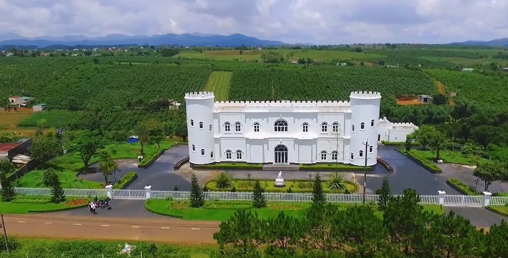 kham-pha-bao-loc-vien-ngoc-tho-dep-de-ivivu-8