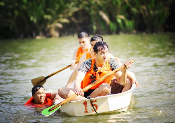 Tới đây bạn sẽ được hòa mình vào các trò chơi hấp dẫn cùng bạn bè. Tới đây bạn sẽ được hòa mình vào các trò chơi hấp dẫn.