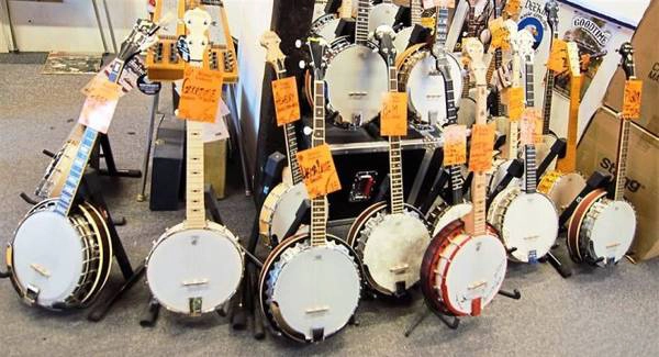Đàn banjo rất phổ biến tại Wunjo Guitars - Ảnh: Star2.com Đàn banjo rất phổ biến tại Wunjo Guitars - Ảnh: Star2.com