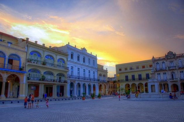 Hiện nay, việc tới Cuba du lịch trở nên dễ dàng và thuận tiện hơn. Cuba cũng đã đón một làn sóng du khách từ khắp nơi trên thế giới. Hiện nay, việc tới Cuba du lịch trở nên dễ dàng và thuận tiện hơn. Cuba cũng đã đón một làn sóng du khách từ khắp nơi trên thế giới.