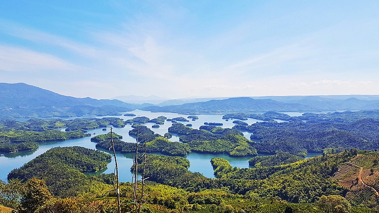 Trên bản đồ, hồ Tà Đùng còn hiển thị là một phần hồ trữ nước của hệ thống thủy điện Đồng Nai 3. Ảnh: Nguyễn Thị Gia Thảo.