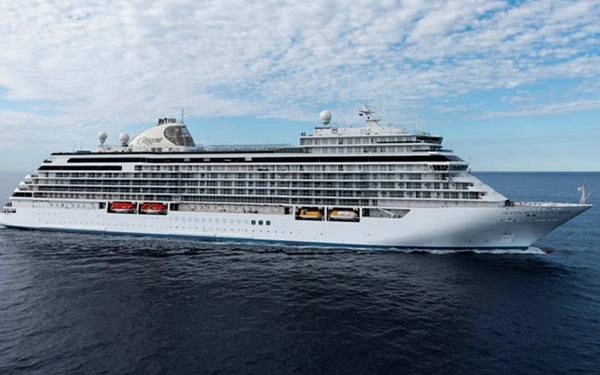Du thuyền Seven Seas Explorer trị giá 450 triệu USD, là sản phẩm của hãng đóng tàu Na Uy.