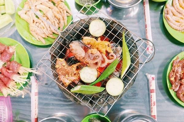 kham-pha-khu-pho-an-uong-dinh-dam-xa-dan-ivivu-14