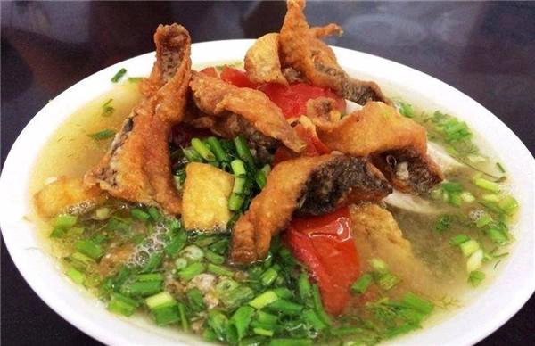 kham-pha-khu-pho-an-uong-dinh-dam-xa-dan-ivivu-3