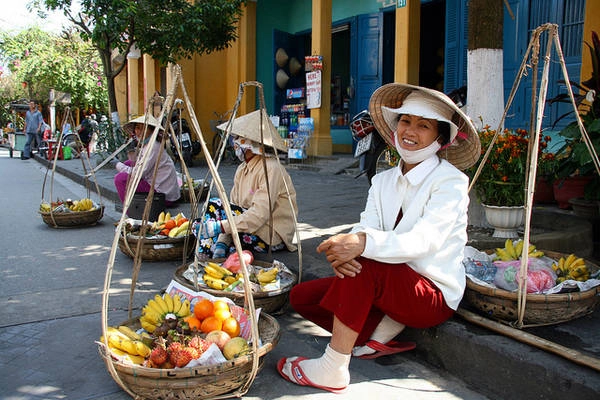 Hình ảnh không hiếm thấy ở phố cổ