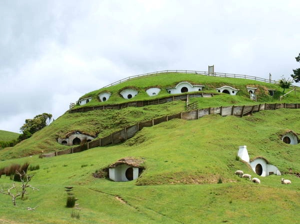 Ngôi làng Hobbiton - Ảnh: pin it