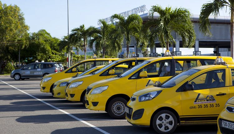 cam-ranh-airport-yellow-taxi-750x430