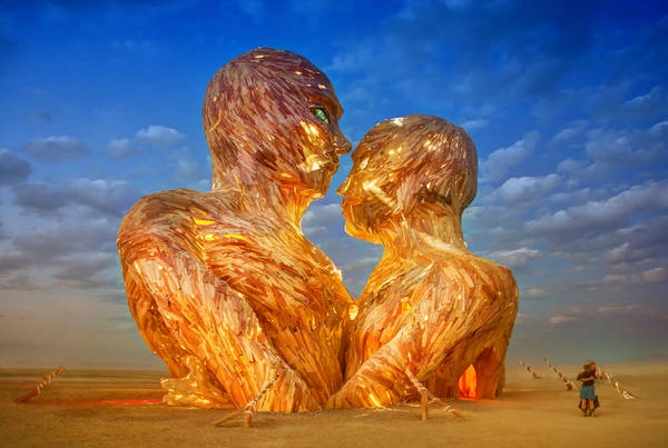 Burning Man là một lễ hội đầy tính văn hoá, là sân chơi của các nghệ sĩ thế giới đến từ mọi lĩnh vực như âm nhạc, mỹ thuật, khiêu vũ, kiến trúc… Burning Man là một lễ hội đầy tính văn hoá, là sân chơi của các nghệ sĩ thế giới đến từ mọi lĩnh vực như âm nhạc, mỹ thuật, khiêu vũ, kiến trúc…