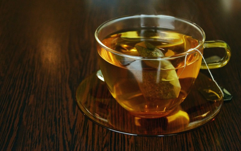 Theo đó, bạn nên nghỉ ngơi trong phòng trước khi xông hơi, uống trà pha từ các loại cỏ và mật ong. Ảnh: Pixabay. Theo đó, bạn nên nghỉ ngơi trong phòng trước khi xông hơi, uống trà pha từ các loại cỏ và mật ong. Ảnh: Pixabay.