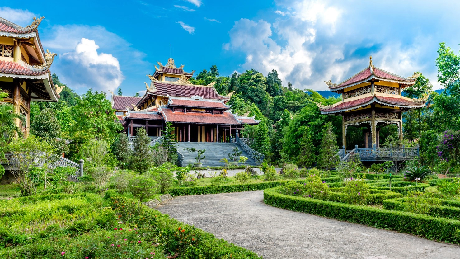 Thiền -viện -Trúc- Lâm- Bạch -Mã-ivivu